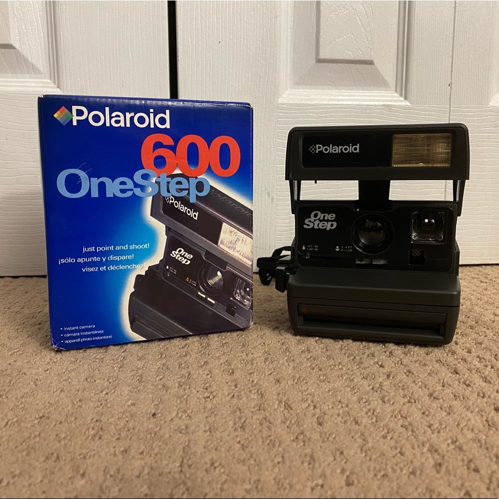 Polaroid 600 One Step Disposable Camera
